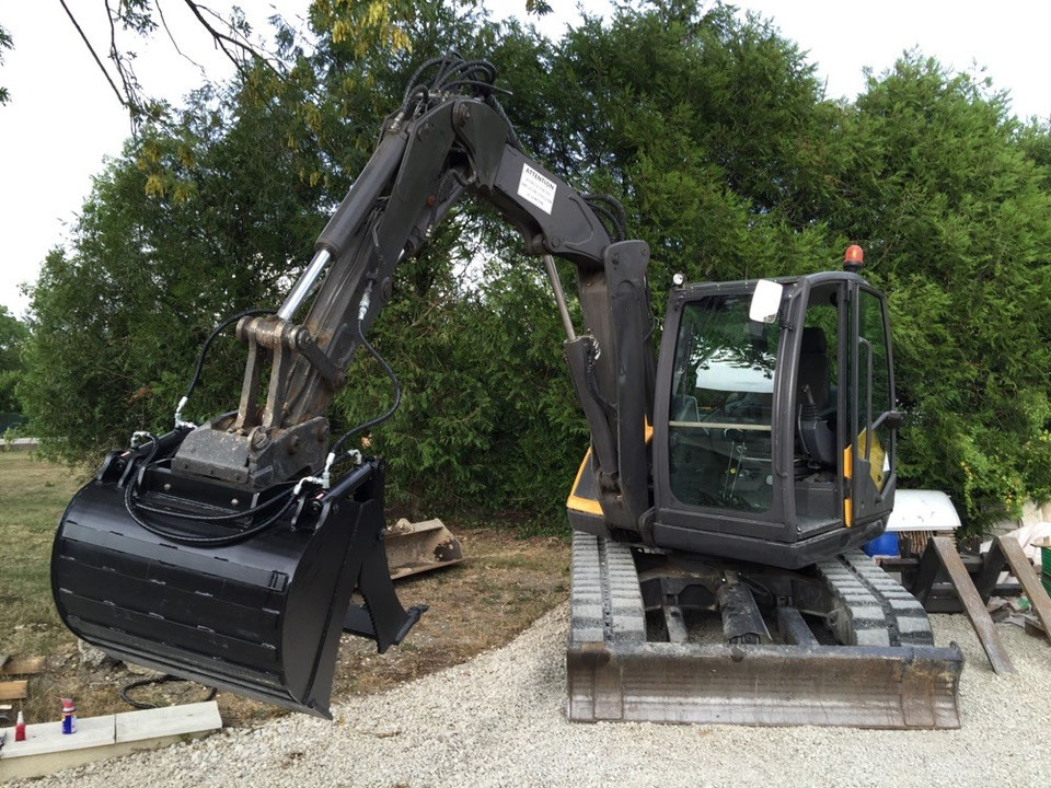 Engin de chantier sur intervention en Aube